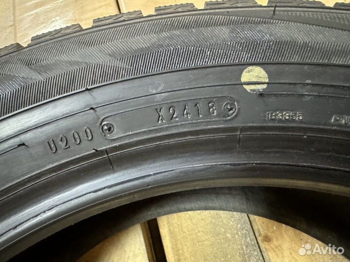 Dunlop Winter Maxx WM02 225/55 R18