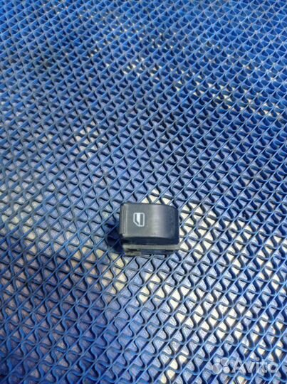 Кнопка стеклоподъемника Chery Amulet A15 лифтбэк