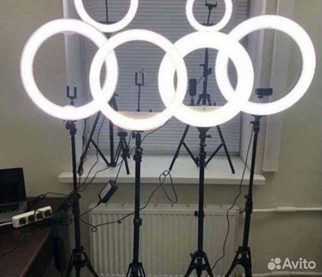 Кольцевые лампы с высоким регулируемым штативом