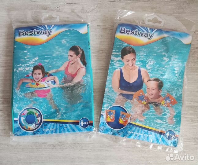 Круг для плавания и нарукавники новые