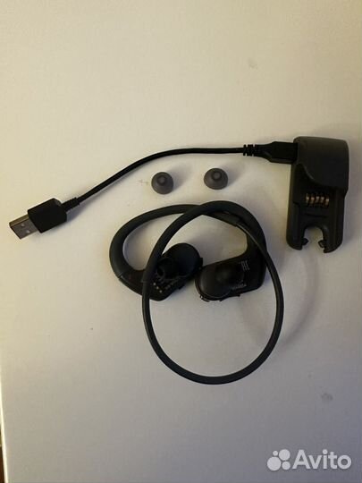 MP3 pleer, bluetooth наушники Sony WS-623 WalkMan
