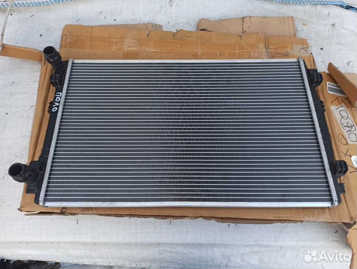 Радиатор охлаждения Шкода октавия А7 Фольксв Гольф