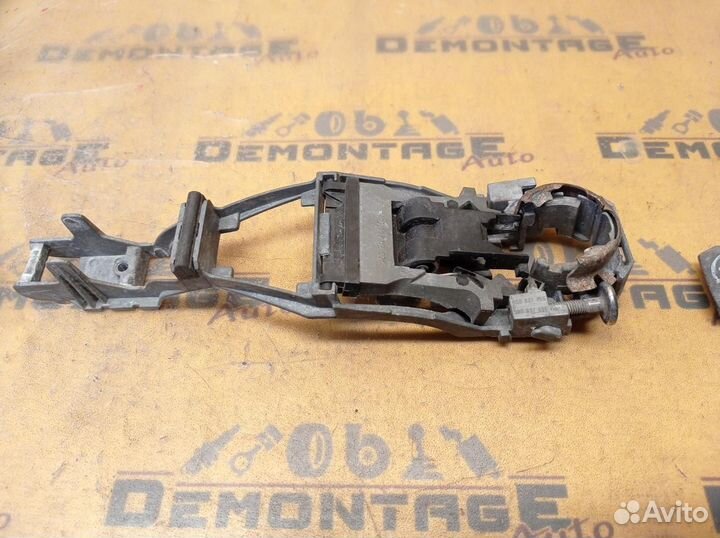 Кронштейн ручки двери Passat B5 Golf 4 Superb Lupo