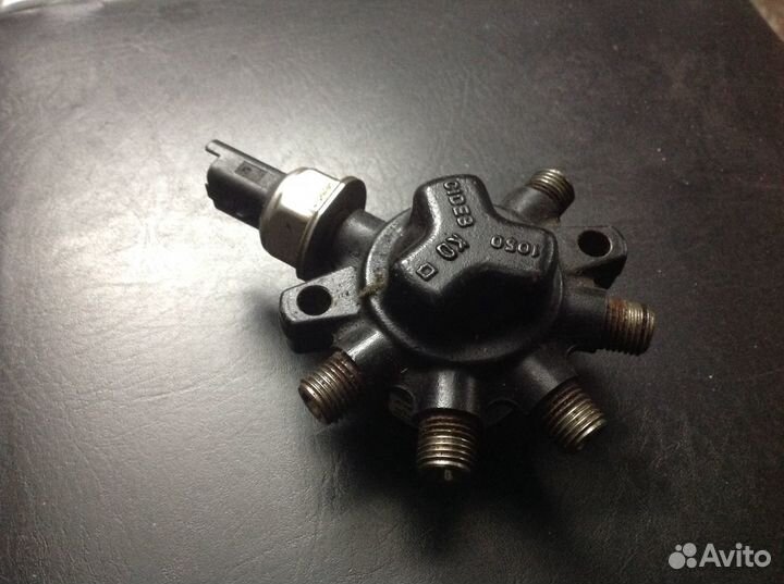 Топливная рейка Рено сценик 1.5 дизель 2007г