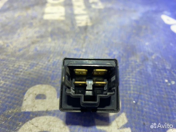 Реле Mitsubishi Pajero 2 внедорожник 1998