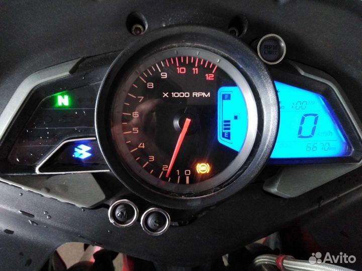 Мотоцикл bajaj pulsar RS200
