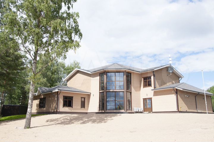 Коттедж 360 м² на участке 100 сот.