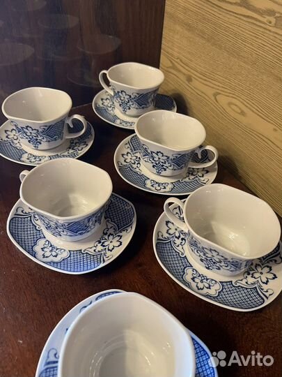 Фарфоровый чайный набор
