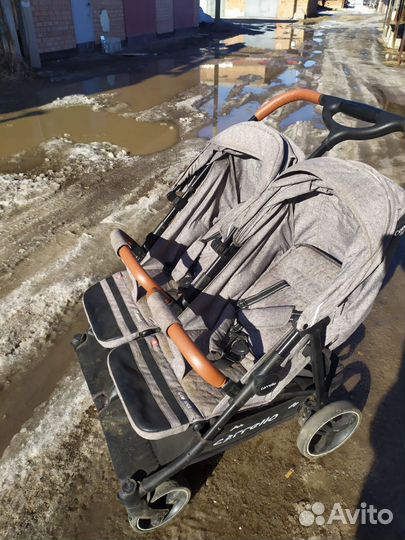 Коляска для двойни carrello connect