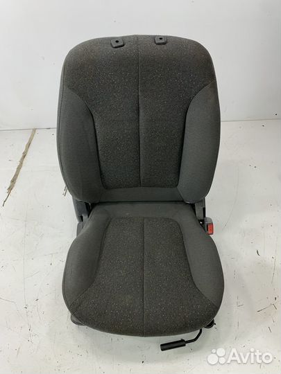 Hyundai accent сиденье пассажирское правое