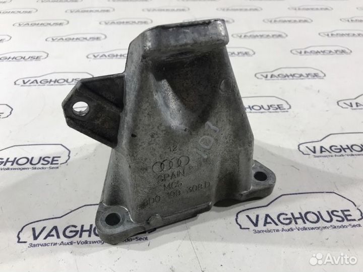 Кронштейн двигателя правый Audi A4 B5 8D 2.4 AML