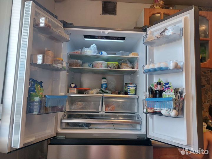 Холодильник Gorenje NRM8181UX