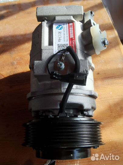 Компрессор кондиционера Subaru Tribeca B9