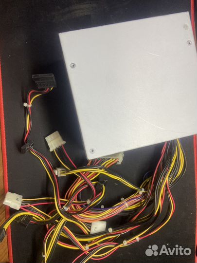 Материнская плата с процессором и памятью