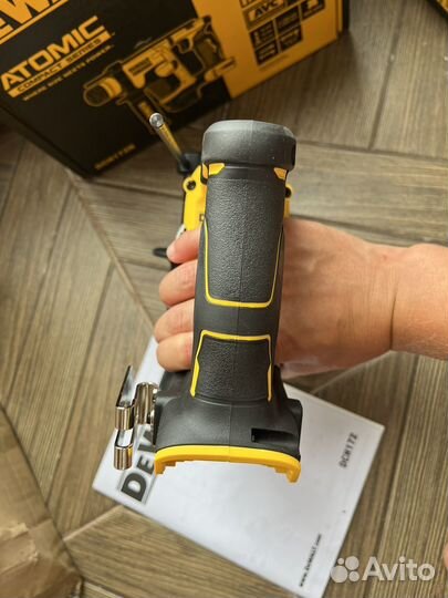 Перфоратор Dewalt DCH 172