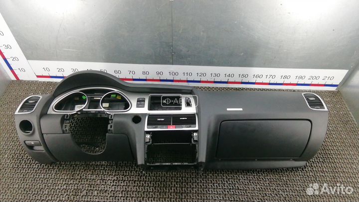 Панель приборов (торпедо) audi Q7 2005
