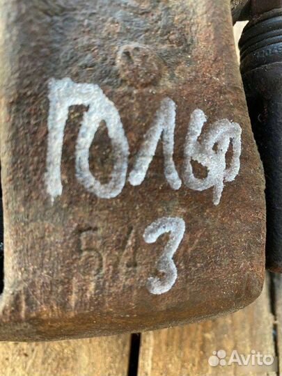 Суппорт передний левый Volkswagen Golf 3 1991-2000