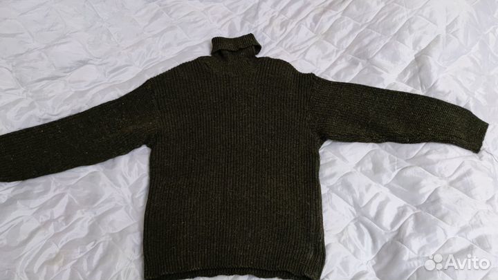Свитер из шерсти