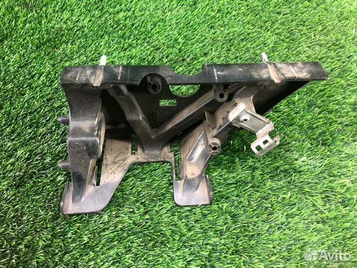 Кронштейн впускного коллектора Bmw 1 E87 N46B20