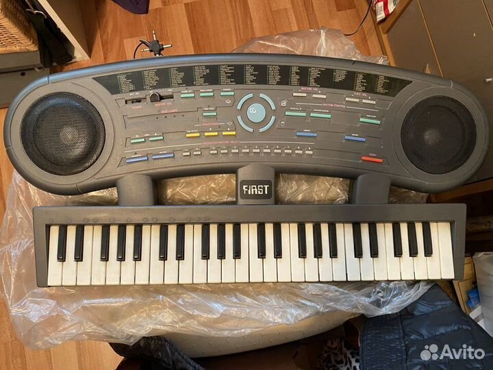 Синтезатор First