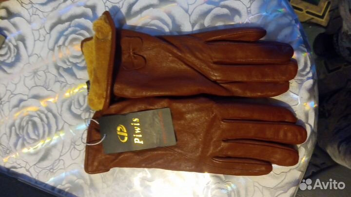 Перчатки женские кожаные новые