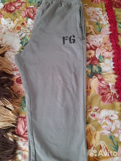 Спортивные брюки