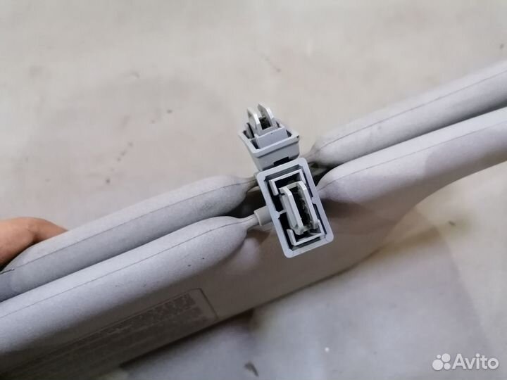 Козырек солнцезащитный Mitsubishi Carisma (DA)