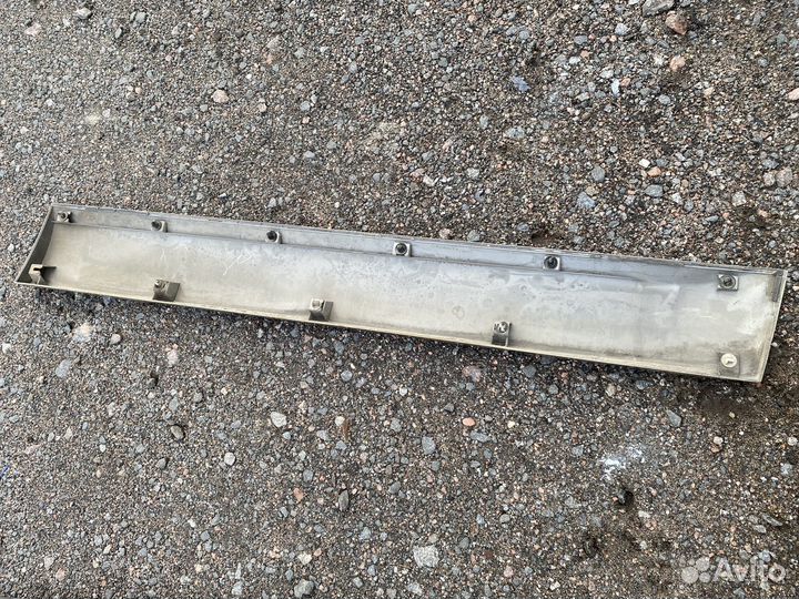 Накладка перед лево двери Subaru Outback B13 BP