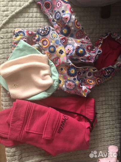 Отдам пакет вещей на девочку за киндер