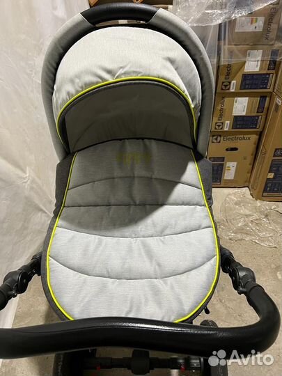 Коляска Tutis zippy 3 в 1 Viva