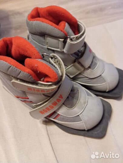 Лыжные ботинки детские размер 30