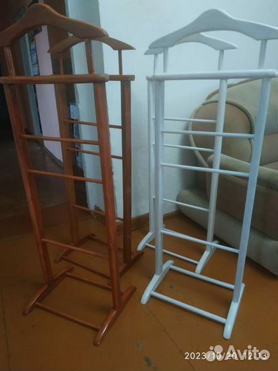 Вешалка напольная деревянная слуга