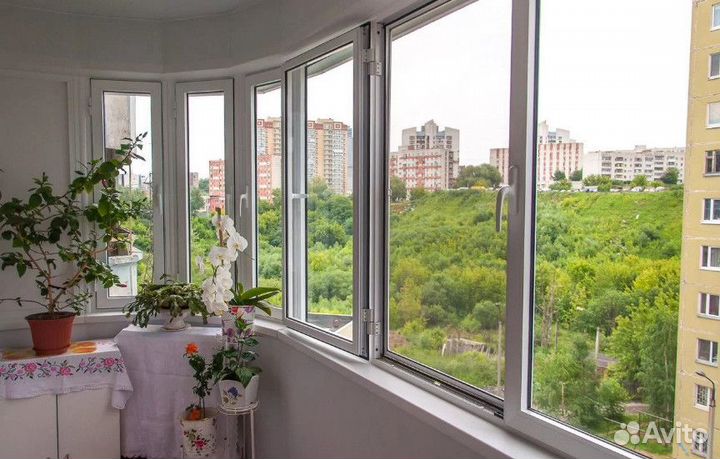 Остекление балконов и лоджий. Отделка балкона