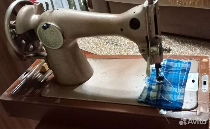 Швейная машинка