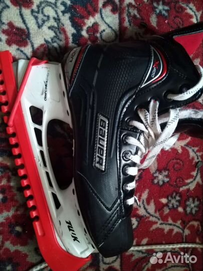 Хоккейные коньки bauer