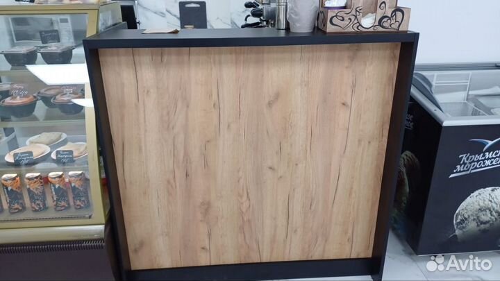 Барная стойка и кухня