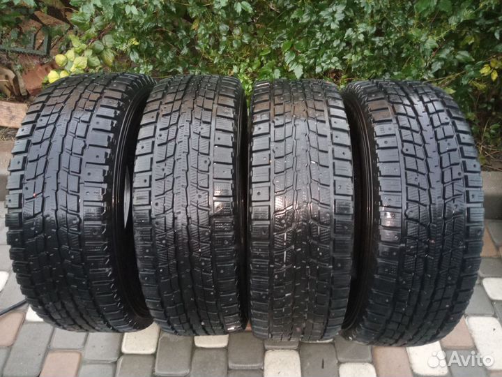 Dunlop SP Winter Sport 245/70 R16
