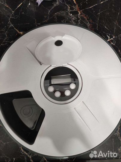 Автоматическая кормушка для животных