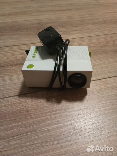 Мини проэктор