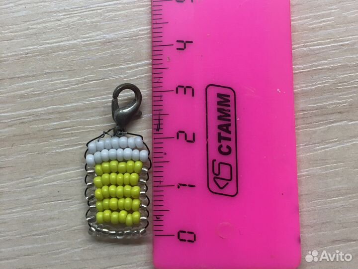 Брелок «пиво» из бисера