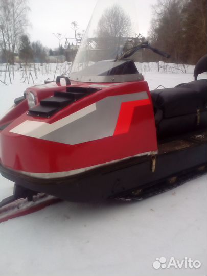 Продам снегоход Буран