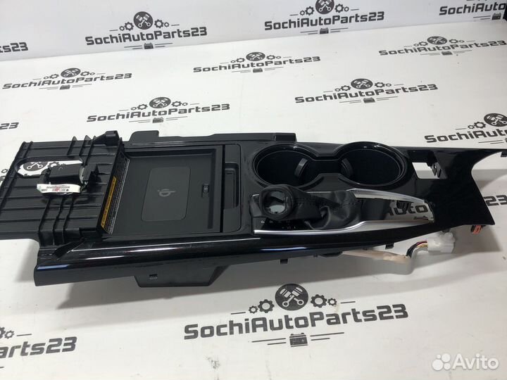 Центральная консоль Toyota Camry V70