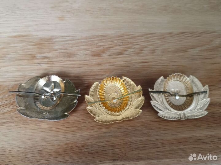 Кокарда большая, золотая