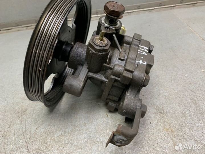 Насос гидроусилителя руля Mitsubishi Lancer 8 CB