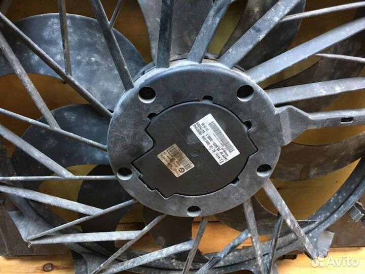 Диффузор радиатора Bmw 525I E60 N52B25A 2006