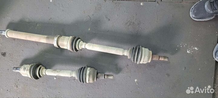 Привод в сборе правый и передний