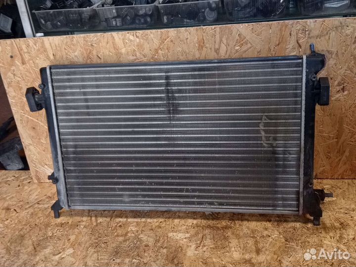 Радиатор охлаждения Skoda Octavia A5