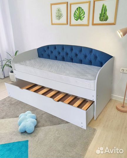 Кровать для малыша мягк спинка лдсп трансформер