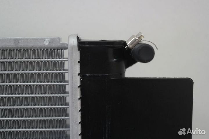 Радиатор охлаждения Тойота Королла 150 АКПП