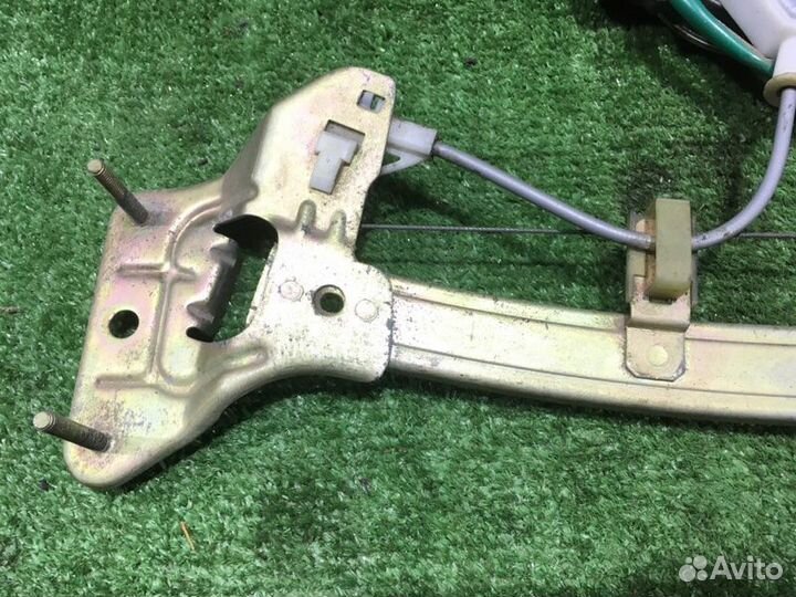 Стеклоподъемный механизм задний левый Toyota Vista